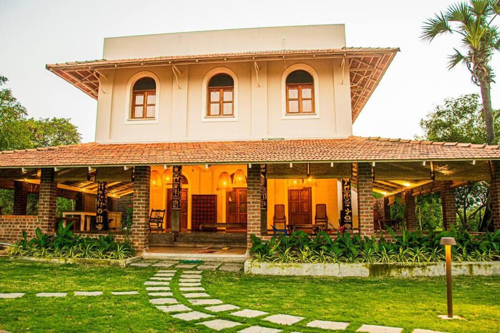 Holy Mountain Villa - Tiruvannāmalai エクステリア 写真